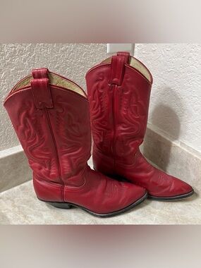 Vintage 1990’s Red Leather Women’s Cowboy Boots 5 1/2M